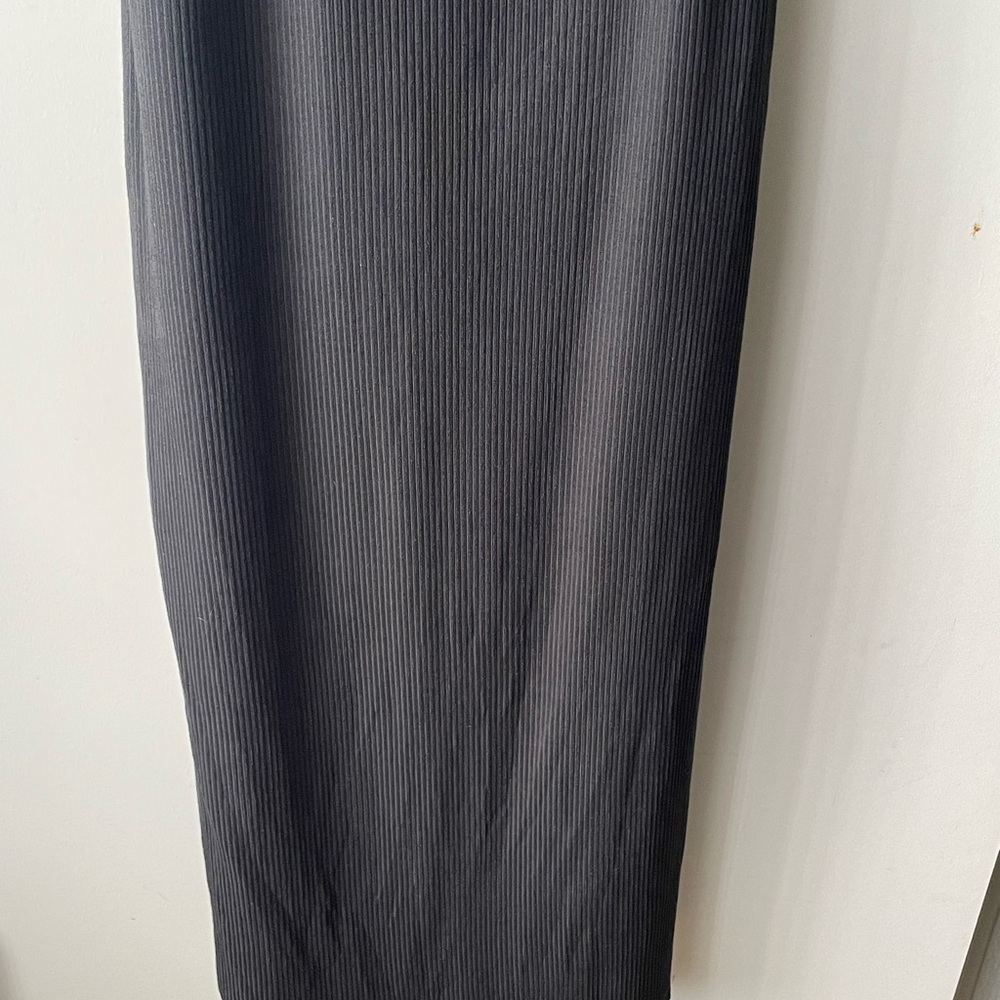 Kaileigh Classic Black Maxi Dress - Picture 9 of 9